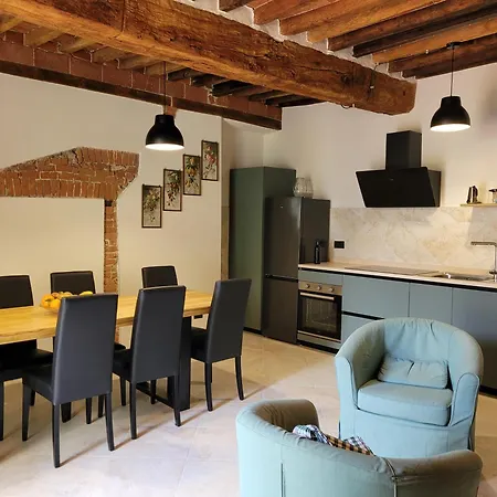 Casa In Piazza Apartment *